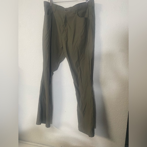 Eddie Bauer Other - Eddie Bauer Men's green beige outdoor hiking casual pants 36x32